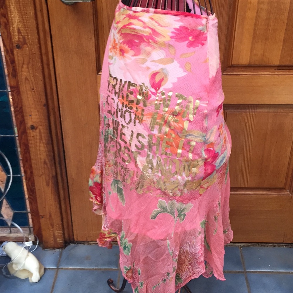Guess Collection pink assymetrical skirt.